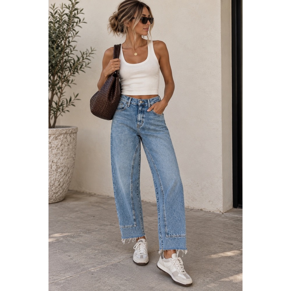 Free People We The Free Barrel Leg Jeans Size 28 Light Wash Raw Hem